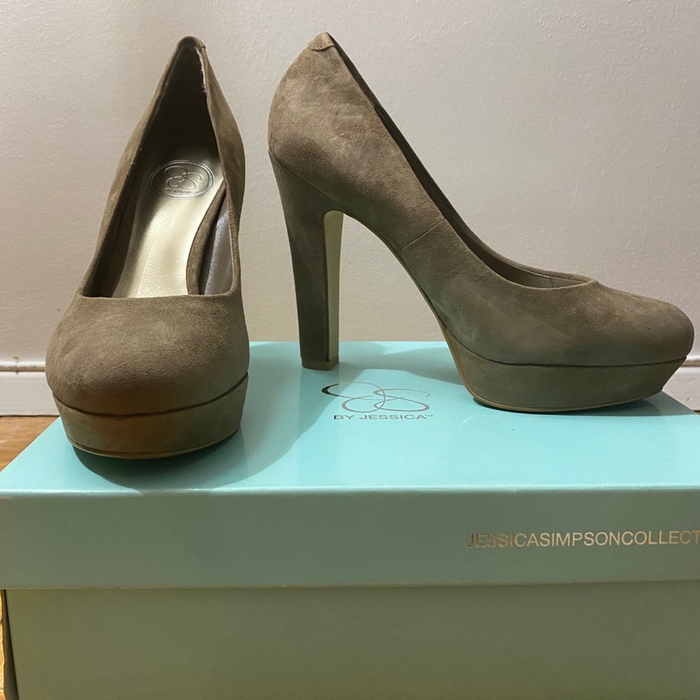 Jessica Simpson Suede Pumps